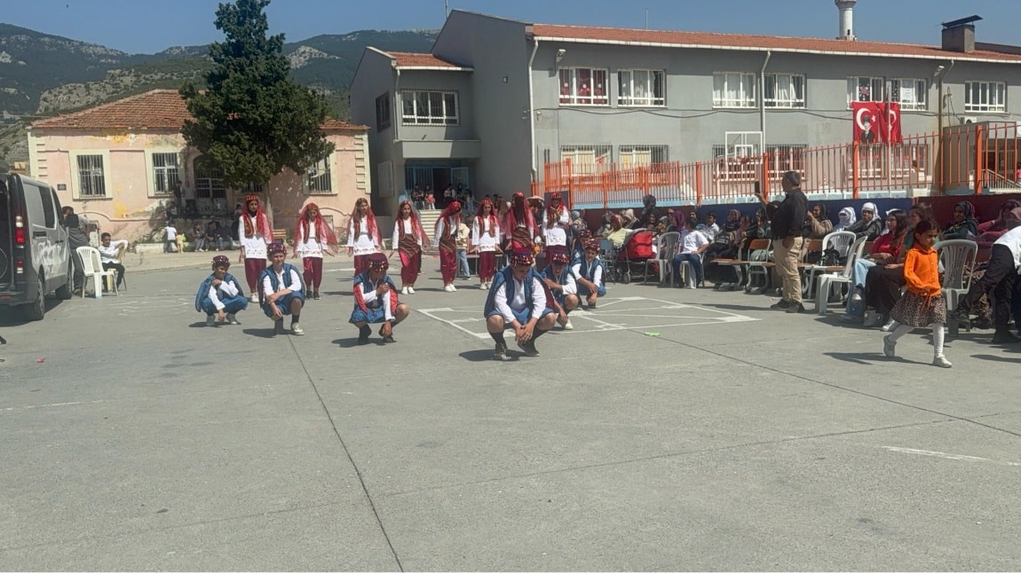 23 Nisan Ulusal Egemenlik ve Çocuk Bayramı